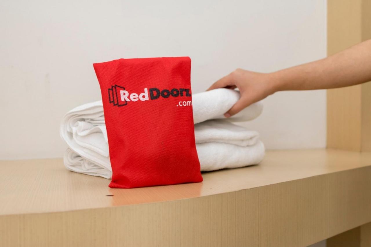 Reddoorz At Simpang Borobudur Blimbing  Exterior photo